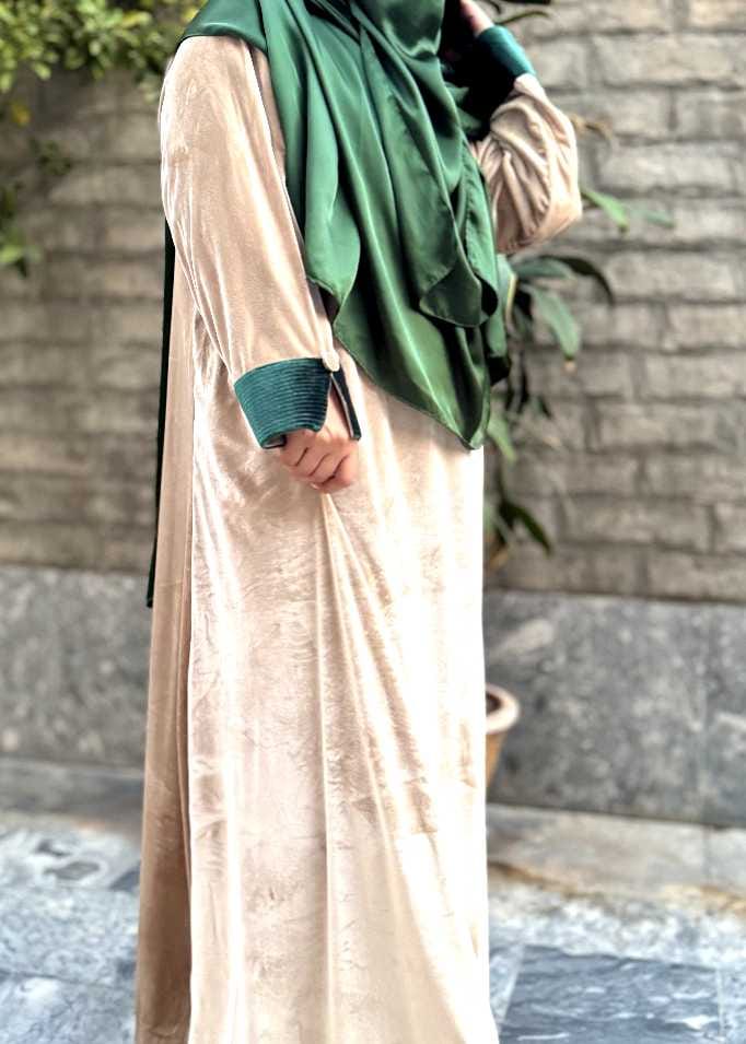 Sahra Velvet Abaya With Niqab Set