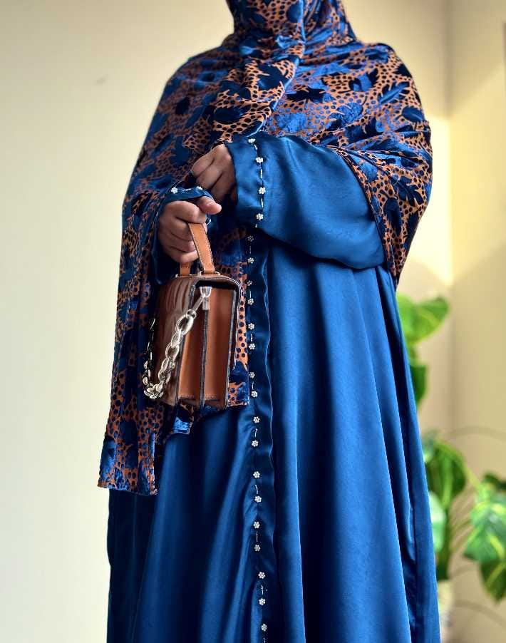 AZMARA SILK ABAYA WITH NIQAB SET